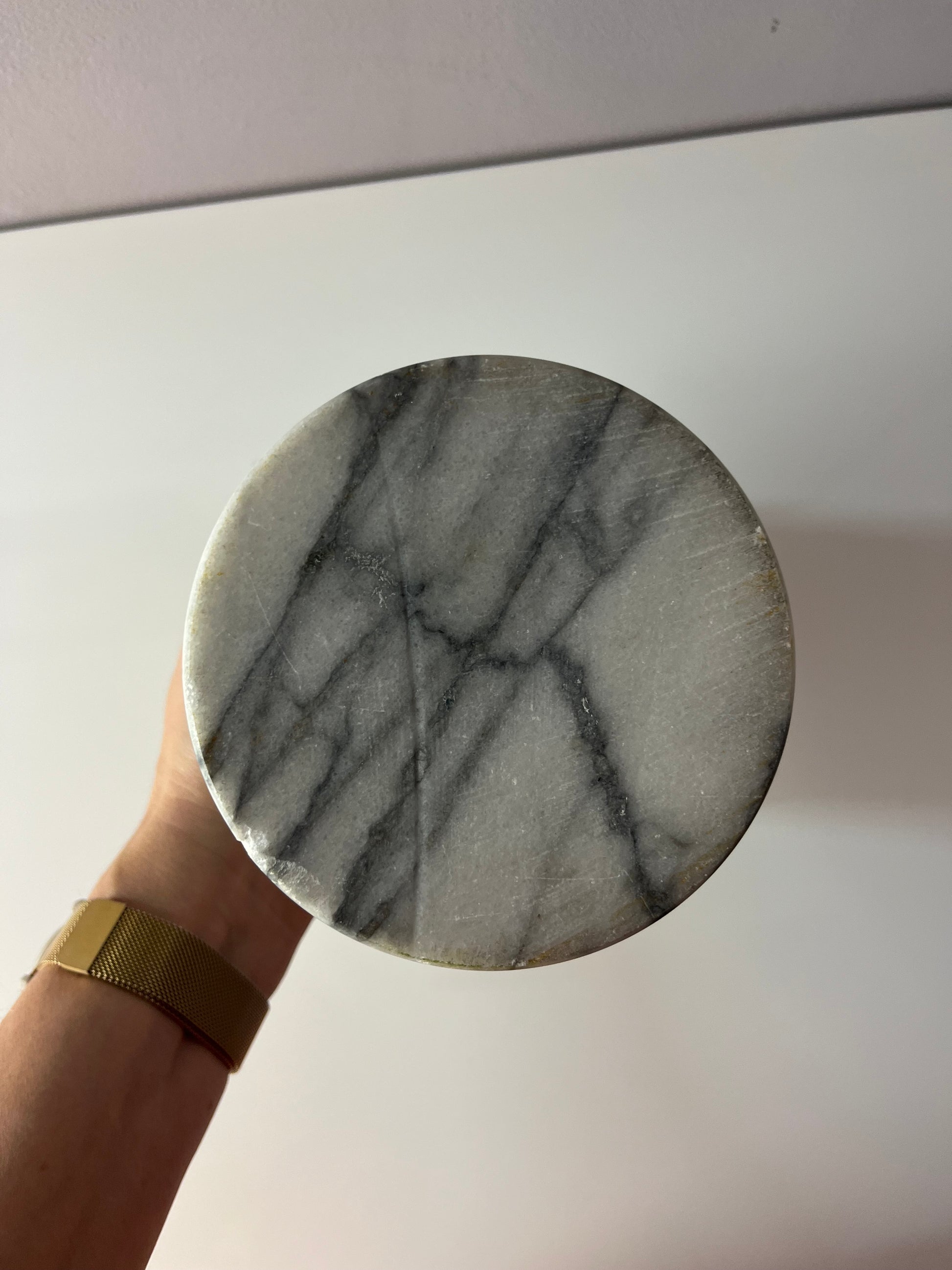 Weinkühler grau weiß Marmor