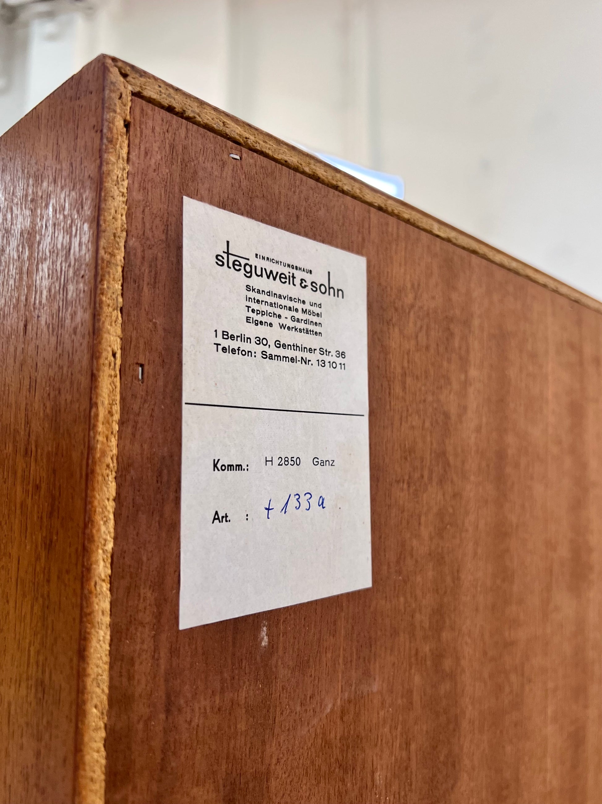 Lowboard Teak mit neuen Metallbeinen von rt Möbel