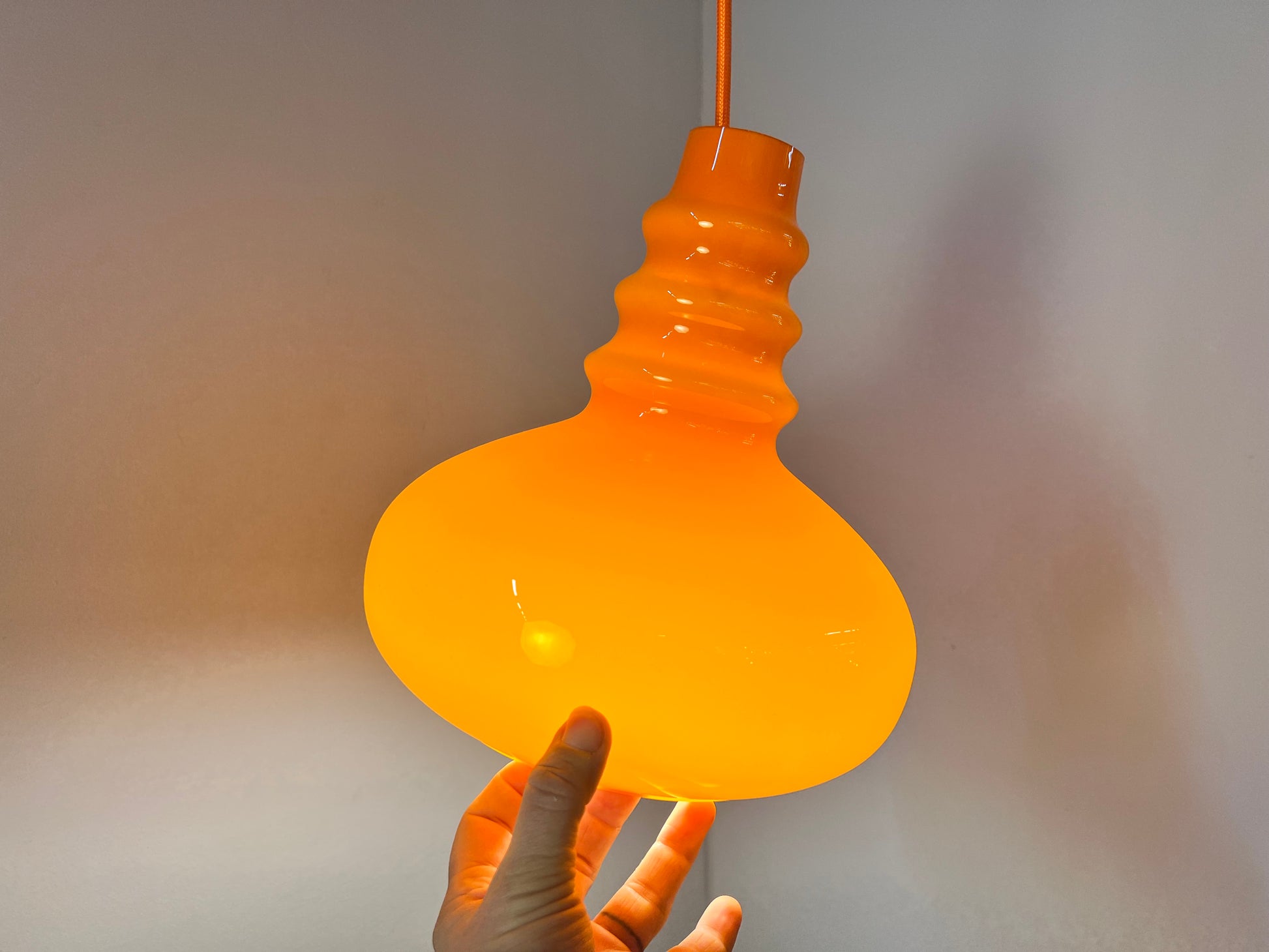 Hängelampe orange Glas von Peill & Putzler