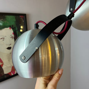 Kugellampe mit Kippmechanismus silber schwarz