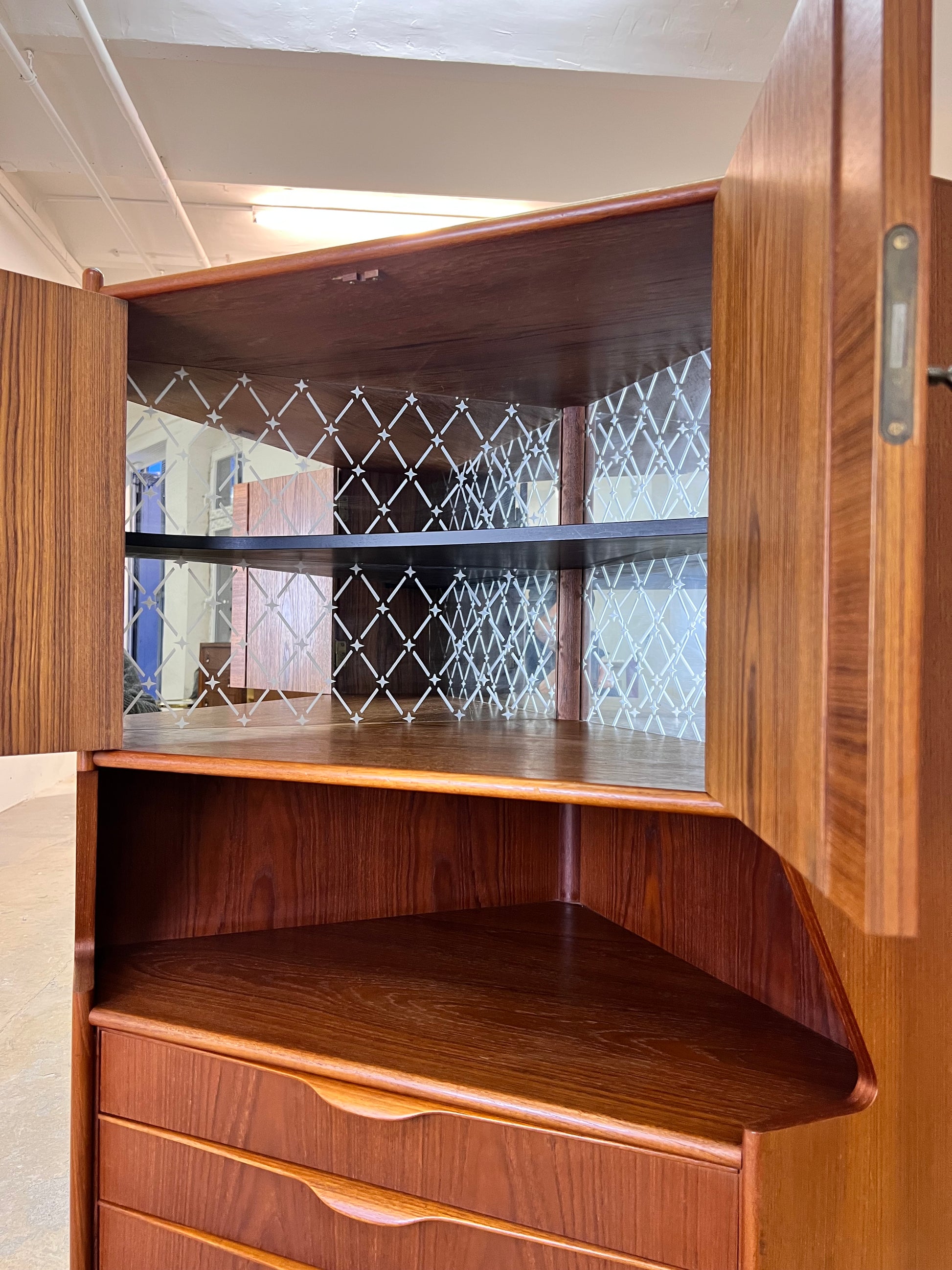 Eckschrank Teak mit Minibar aus Dänemark