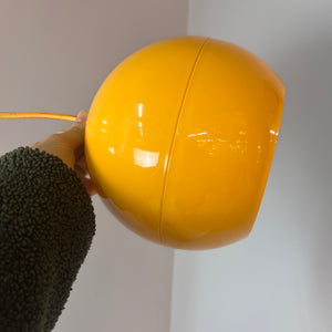 Kugellampe gelb Kunststoff