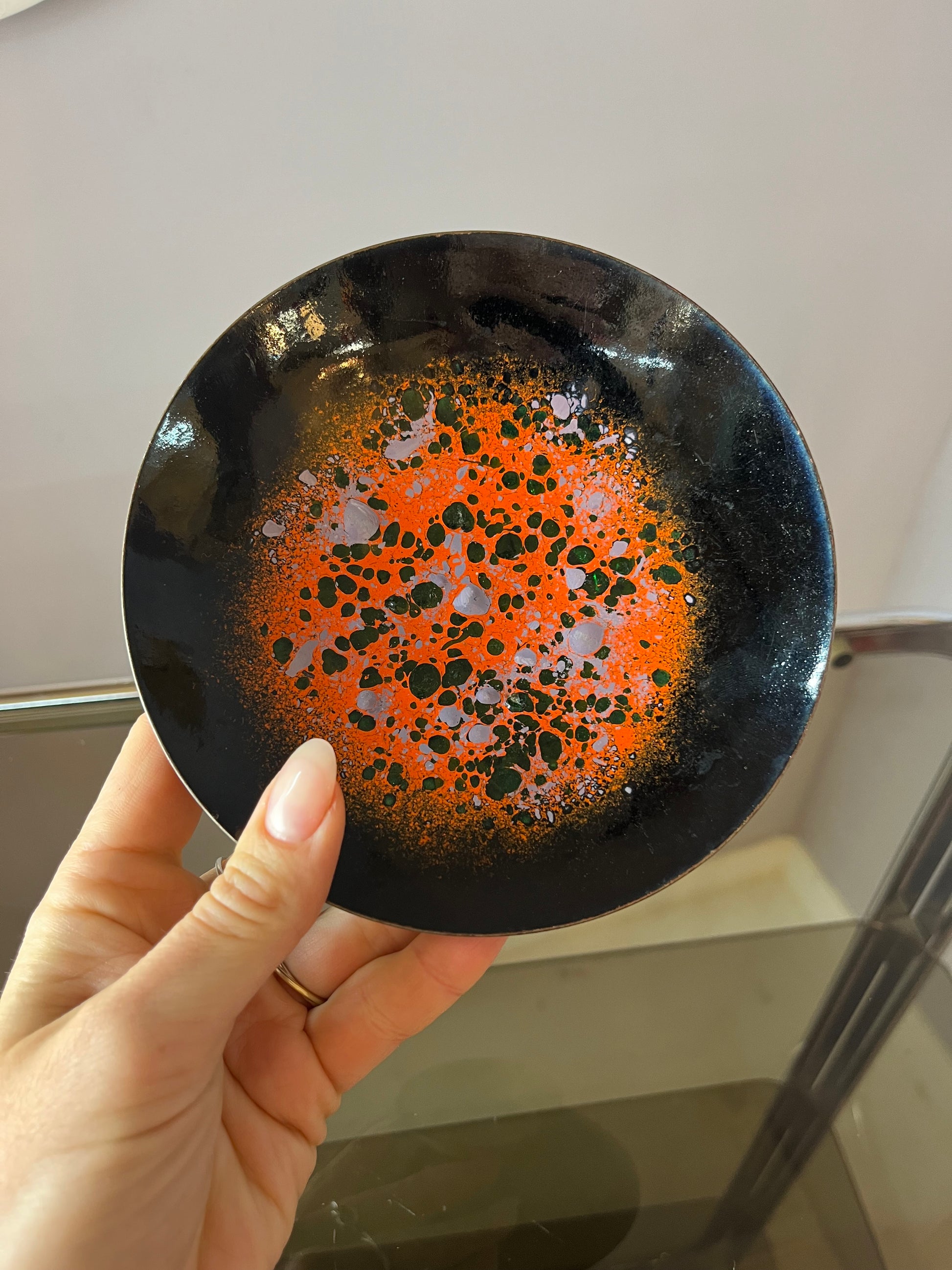 Schale orange schwarz Emaille