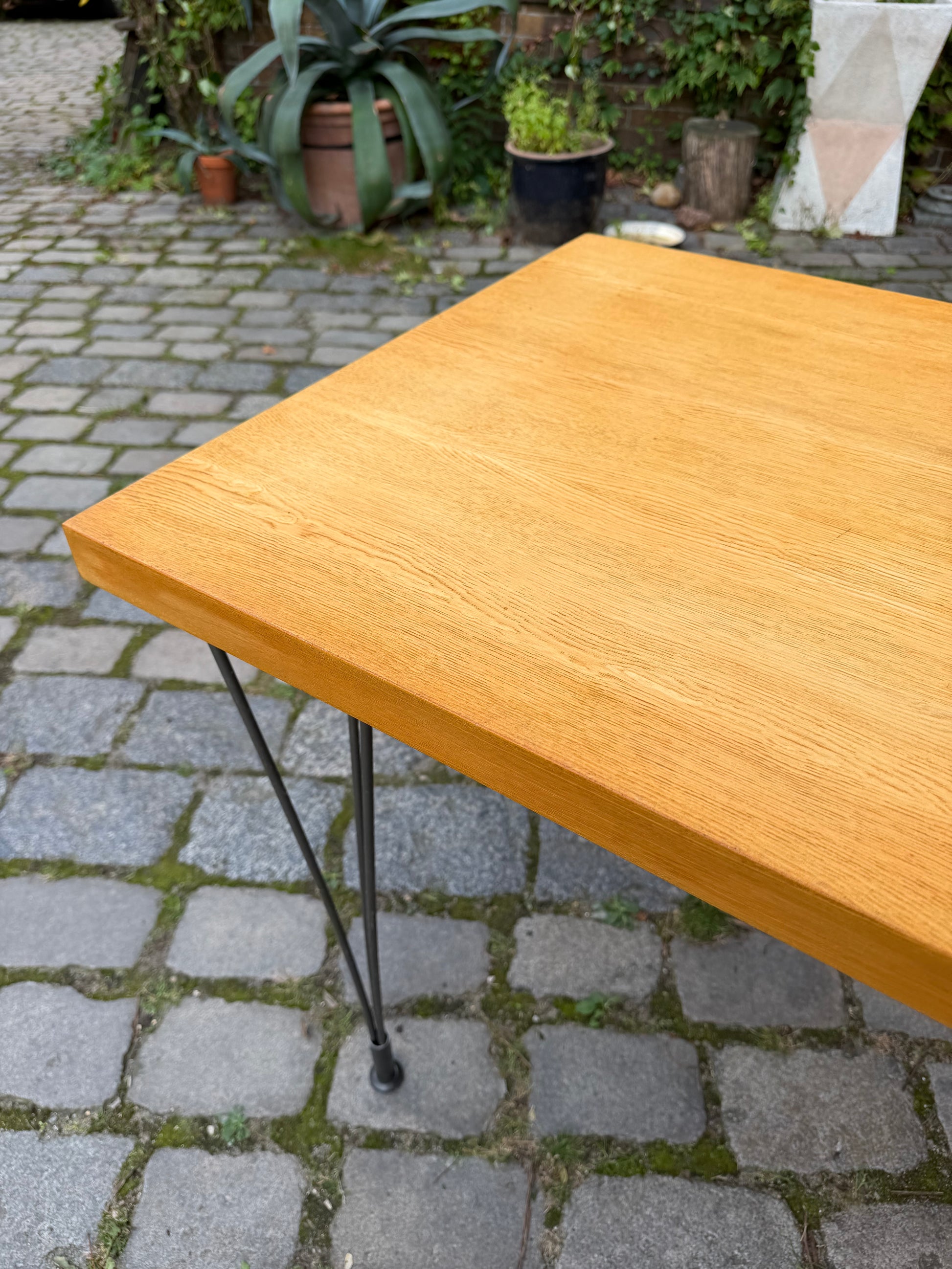 Klubtisch Typ 602/K Esche mit neuen Füßen von Hellerau