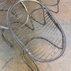 Freischwinger Modell Egg Chair mit Fell von Gastone Rinaldi