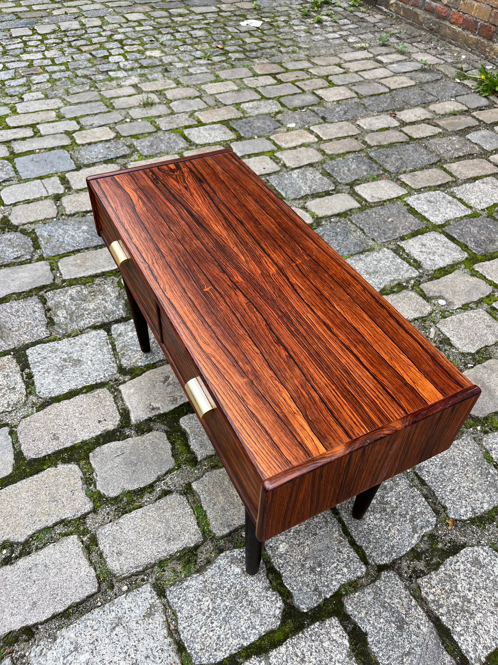 Lowboard Palisander mit Messinggriffen