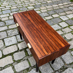 Lowboard Palisander mit Messinggriffen