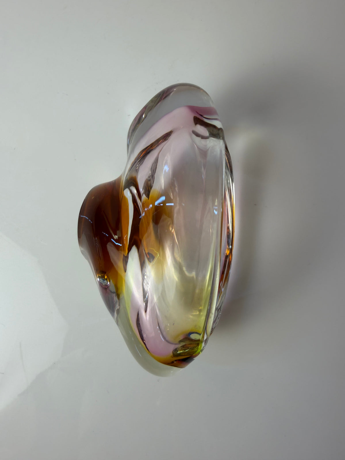 Aschenbecher rosa gelb Glas von Josef Rozinek für die Glashütte Nový Bor