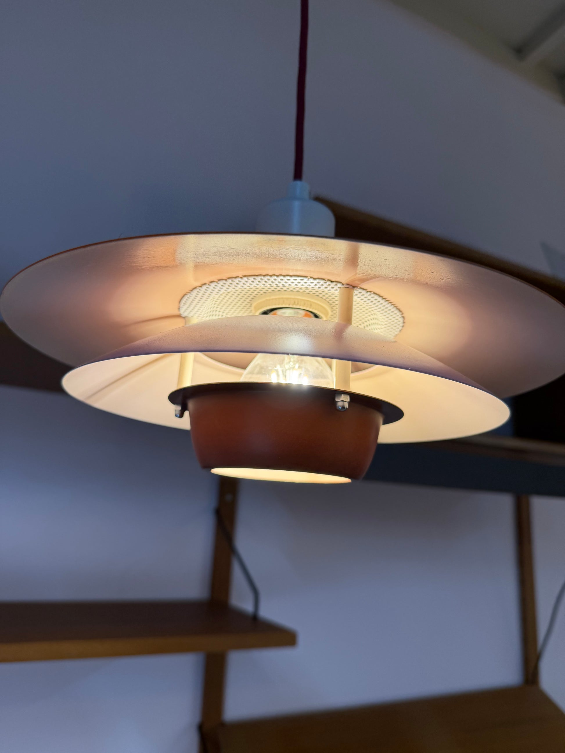 Lamellenlampe neu lackiert orange lila aus Dänemark