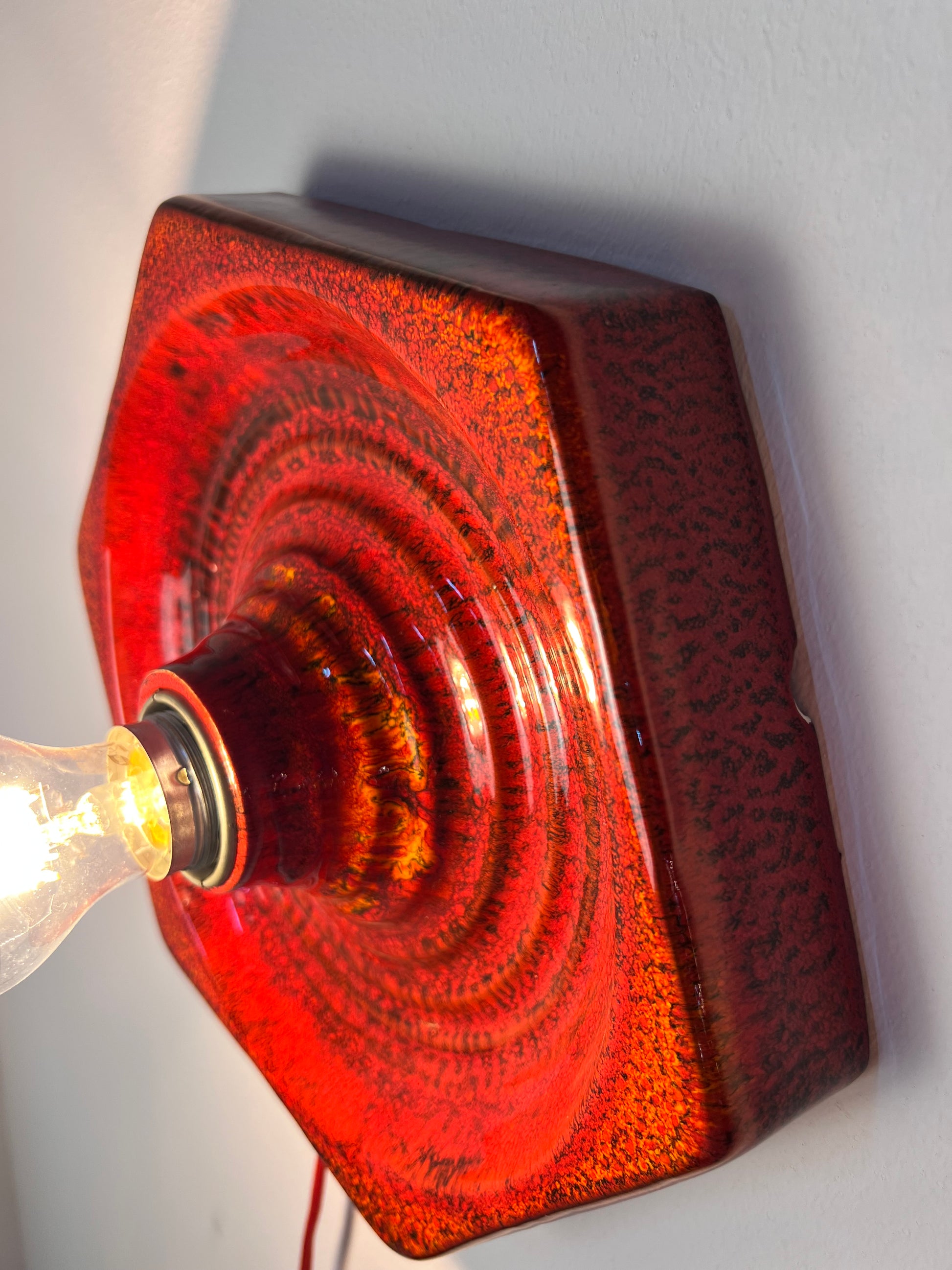 Wandlampe rot Keramik von Hustadt Leuchten