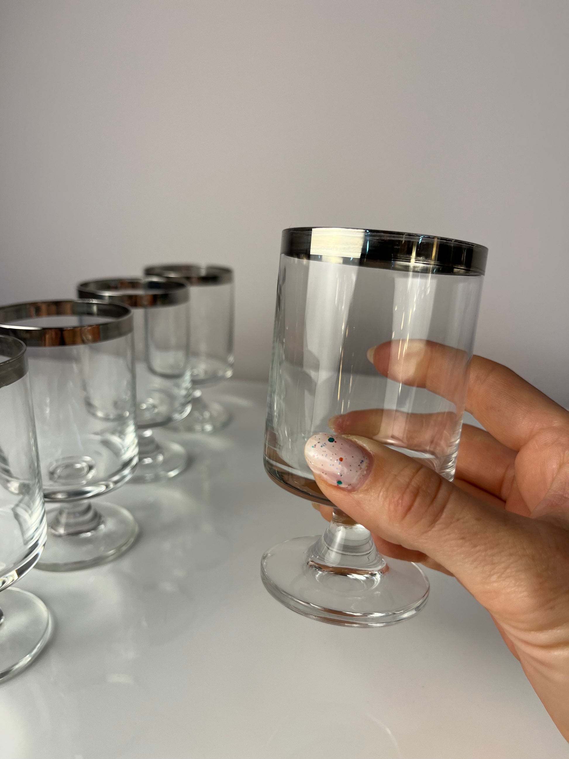 Set: 6x Weinglas mit Silberrand