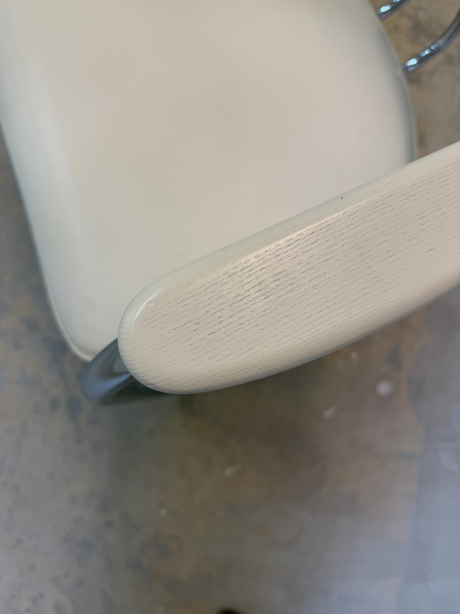 Freischwinger weiß Chrom von Effezeta