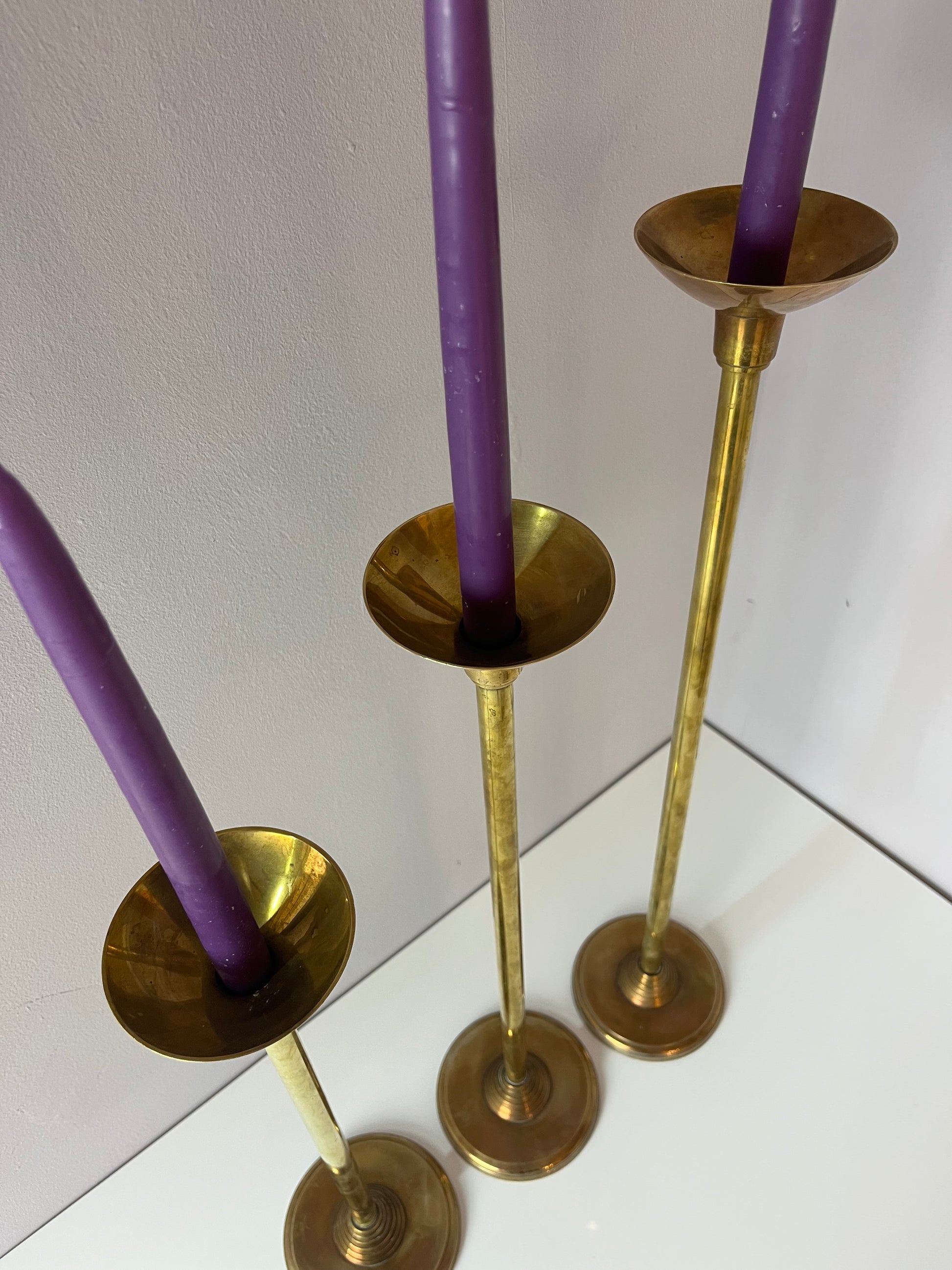 Set: Trio hohe Kerzenständer Messing