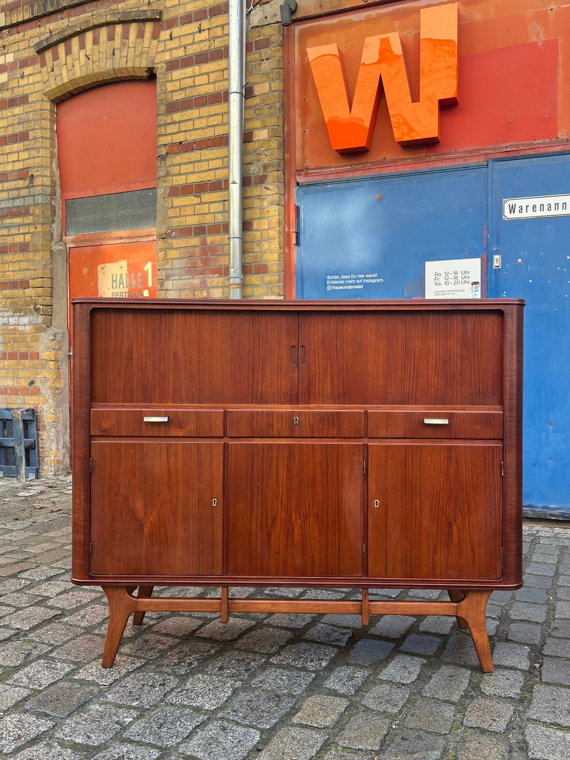 Highboard Teak mit Jalousietüren aus Dänemark