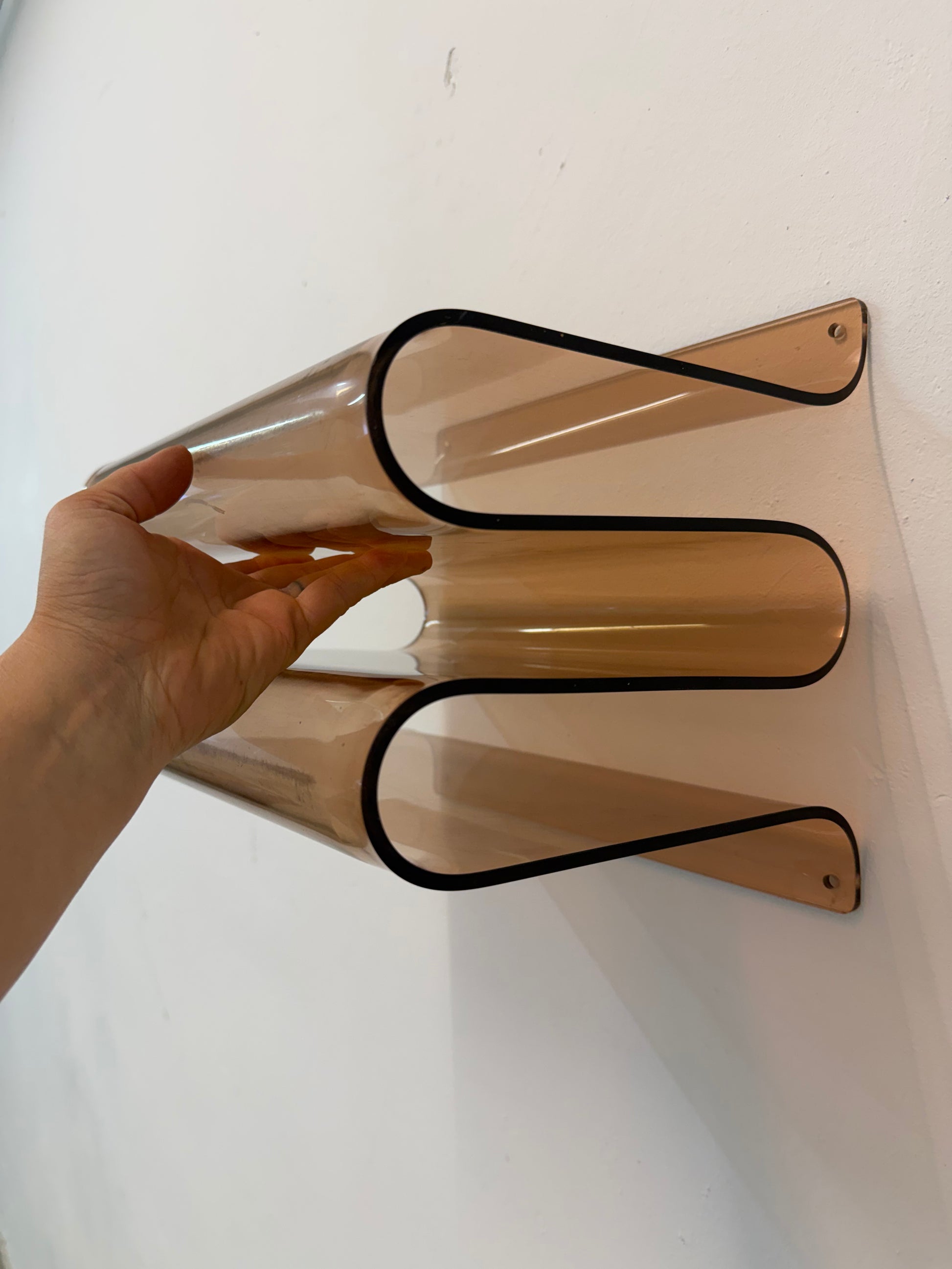 Zeitschriftenständer hellbraun Plexiglas