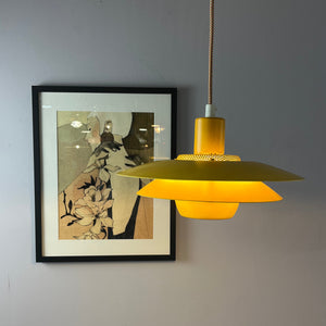 Lamellenlampe gelb aus Dänemark
