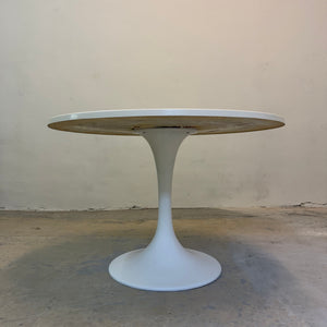 Runder Tulip Esstisch weiß Fiberglas