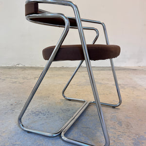 Polsterstuhl Chrom mit braunem Velour