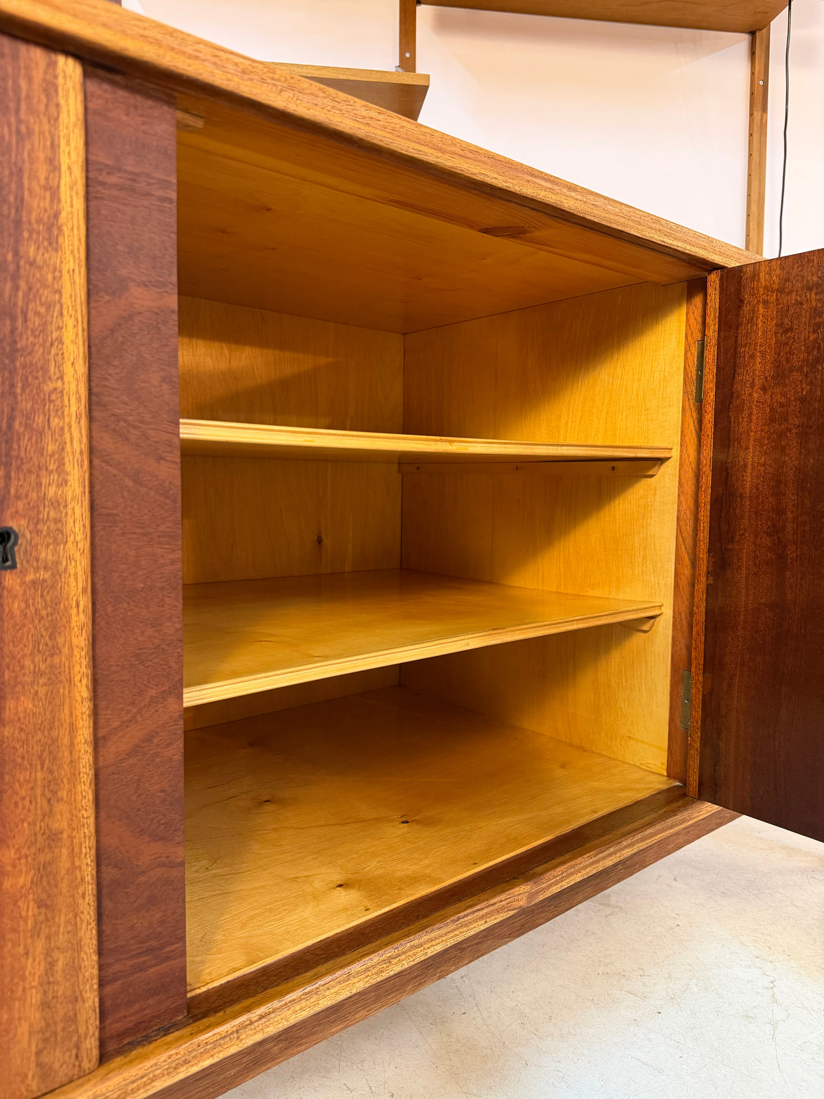 Sideboard Teak & Ulme aus Dänemark