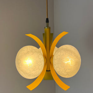 Hängelampe gelb weiß von Richard Essig