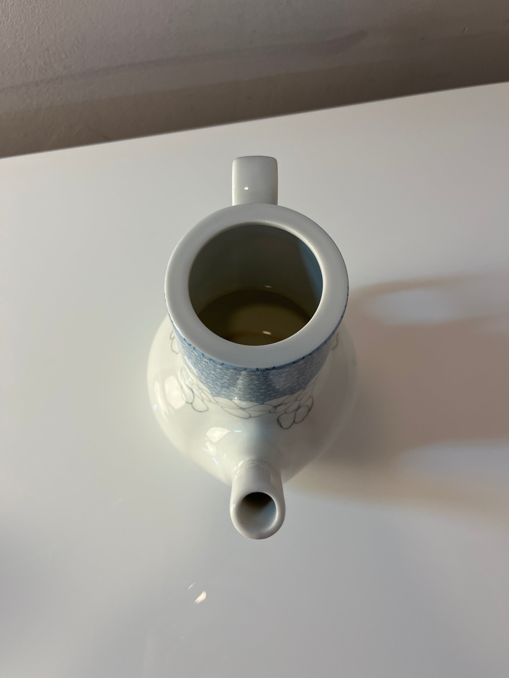 Kaffeekanne Kiruna Garden weiß blau von Tapio Wirkkala für Thomas