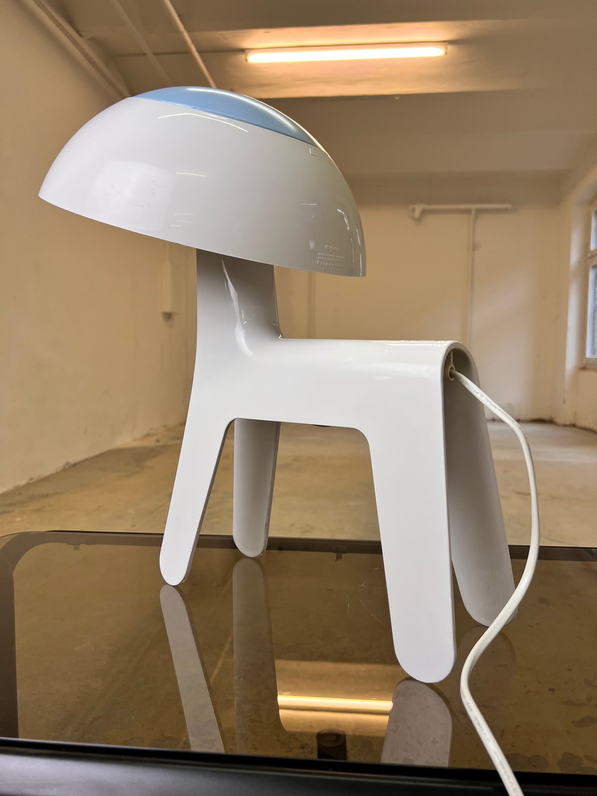 „Doglamp“ Propaganda D-dOG Lampe