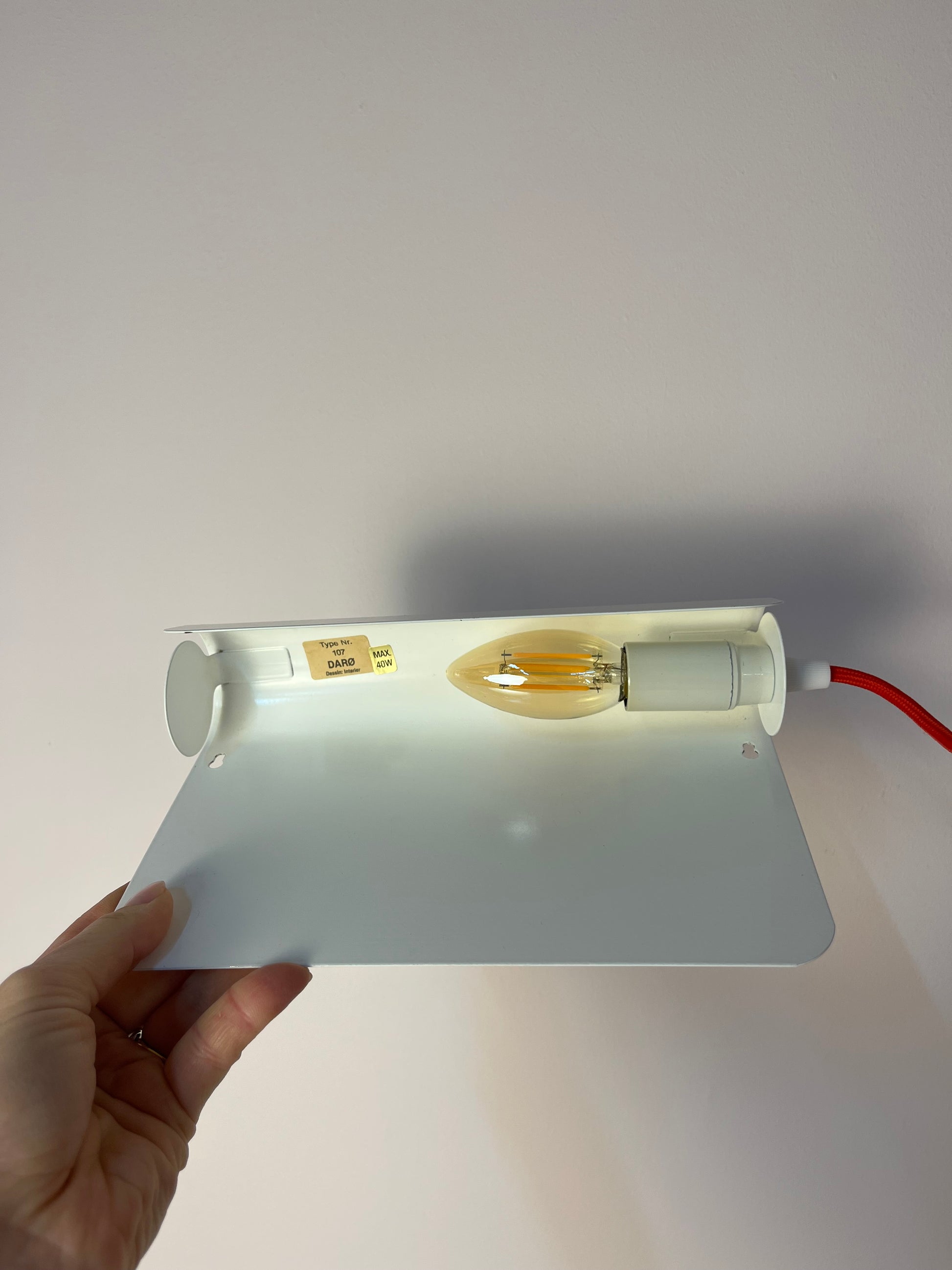 Wandlampe Typ 107 weiß von Darø