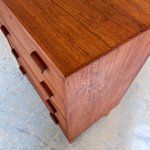 Kommode Teak mit Schloss aus Dänemark