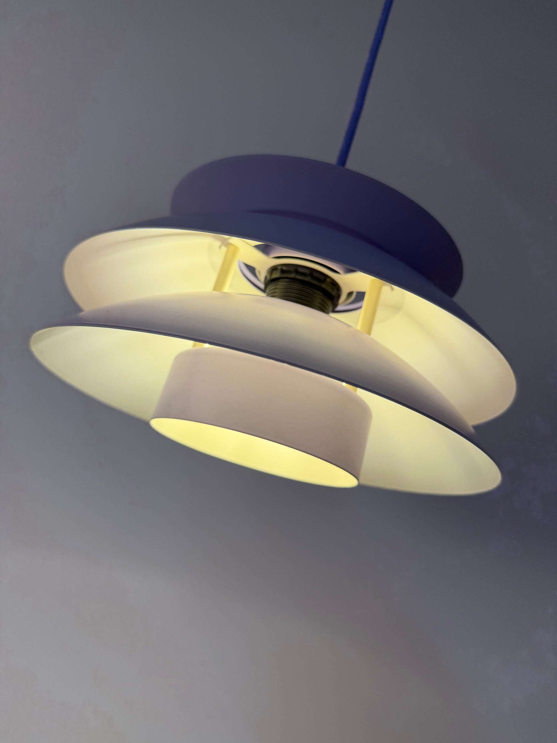 Lamellenlampe Typ 776 flieder von Horn