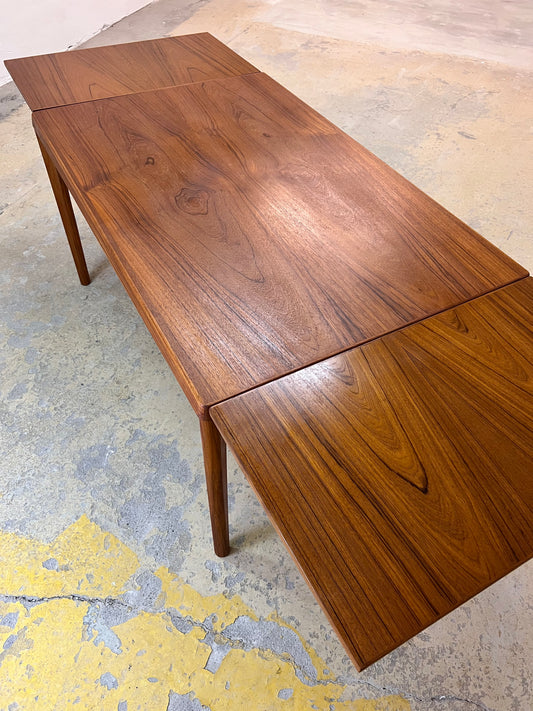 Ausziehbarer Esstisch Teak von Henning Kjærnulf