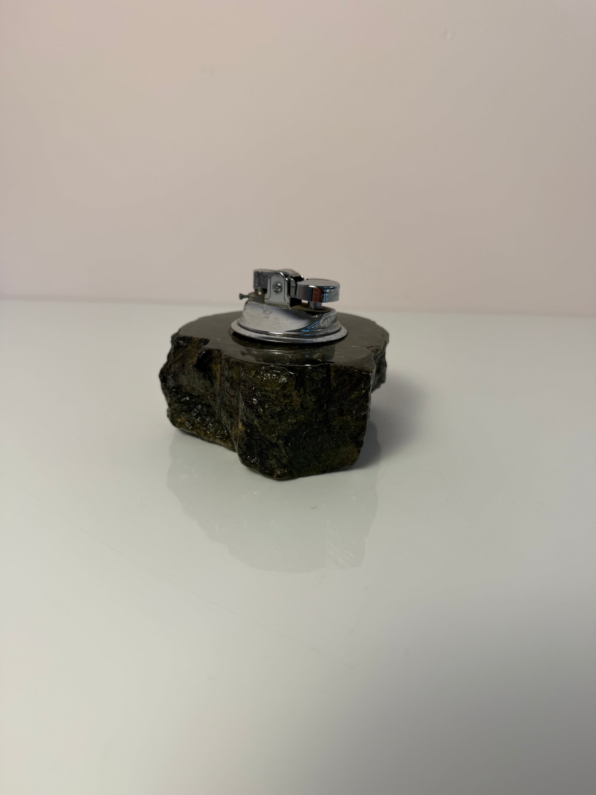 Tischfeuerzeug grün schwarz Alabaster