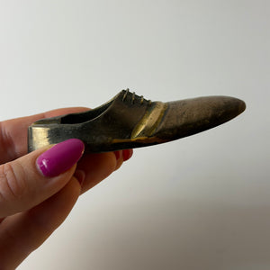 Hand-Aschenbecher Schuh Messing