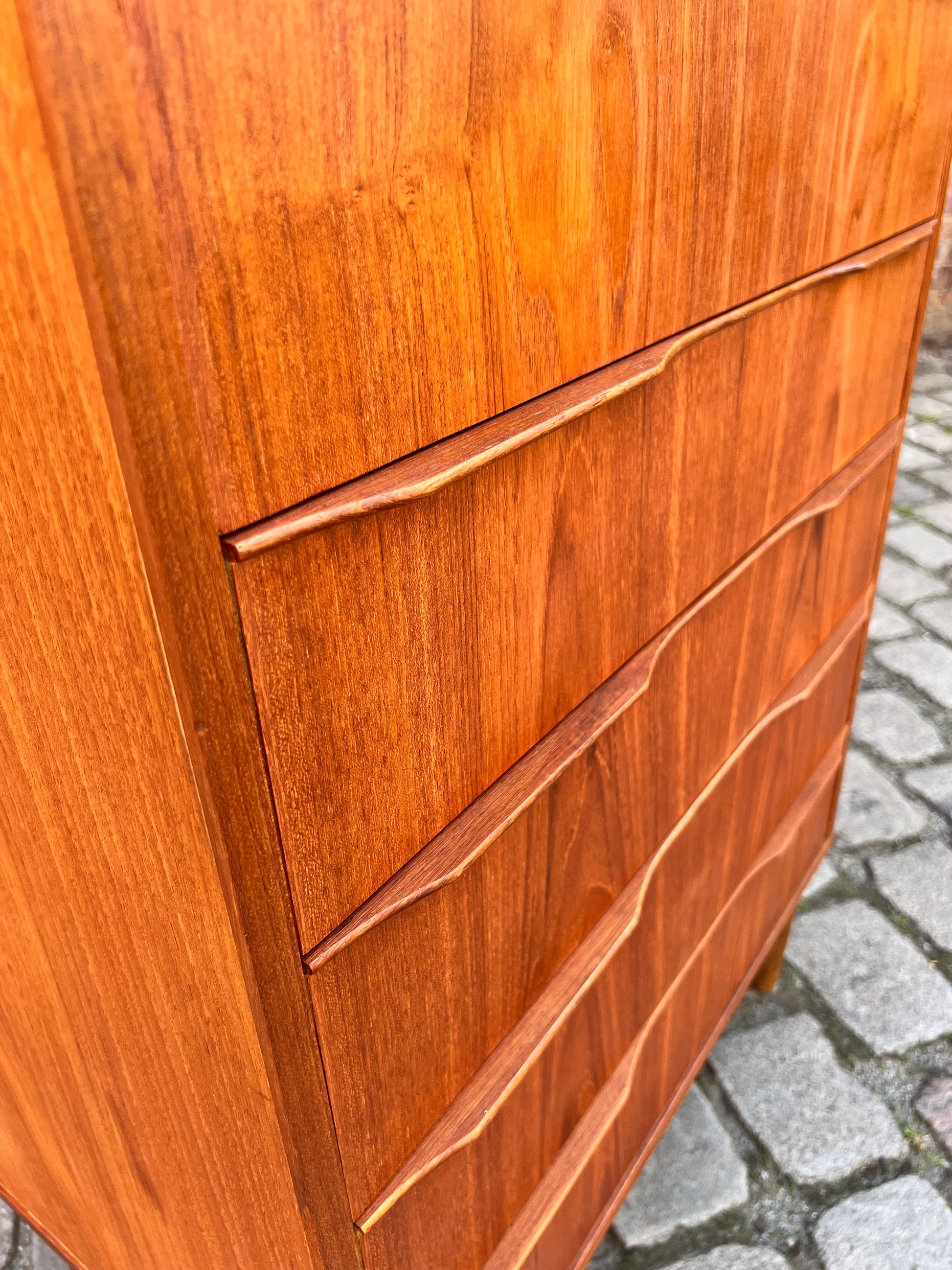 Kommode Teak mit Schloss aus Dänemark