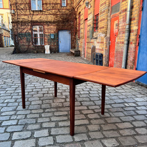 Ausziehbarer Esstisch Teak aus Dänemark