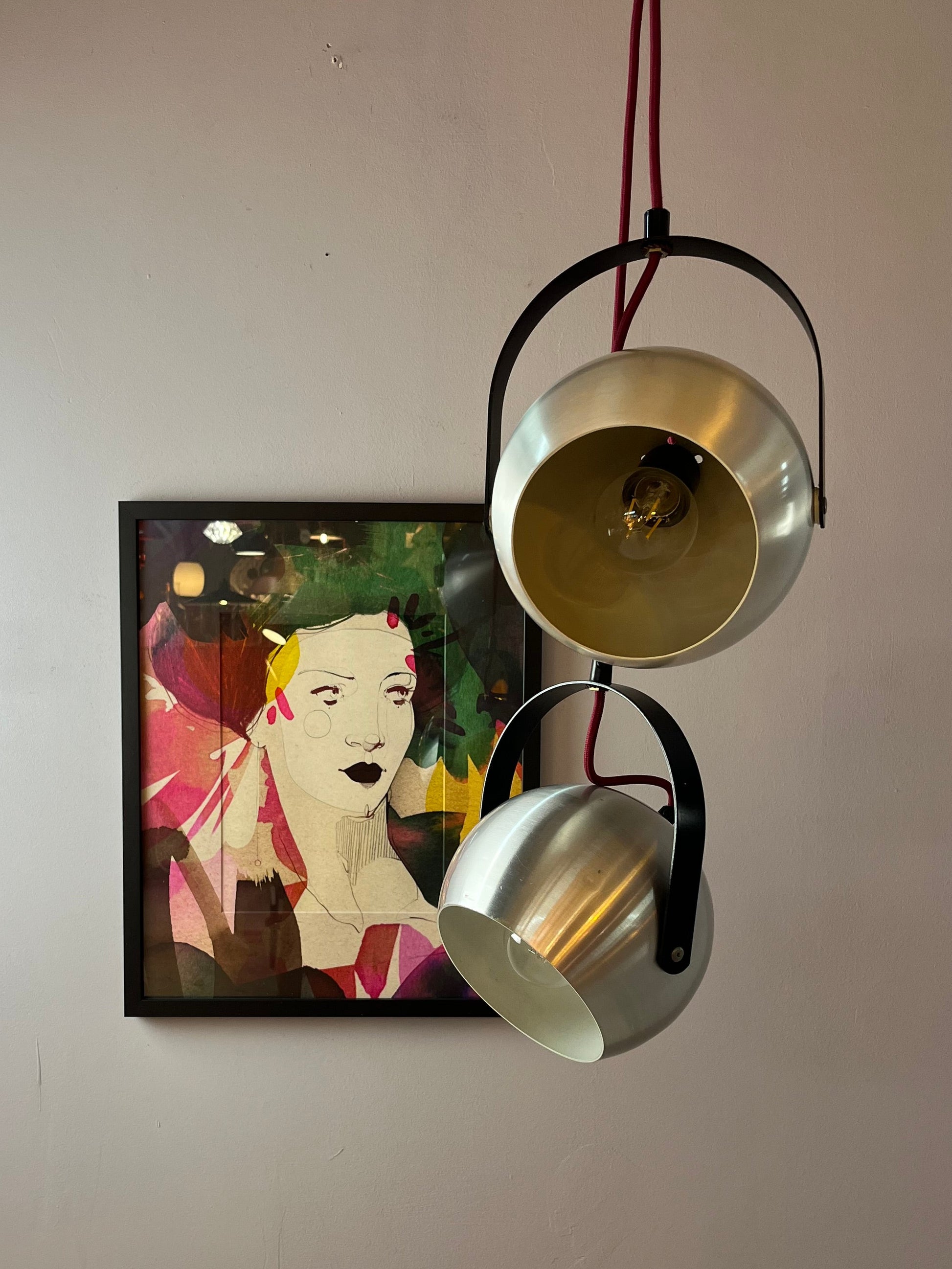 Kugellampe mit Kippmechanismus silber schwarz