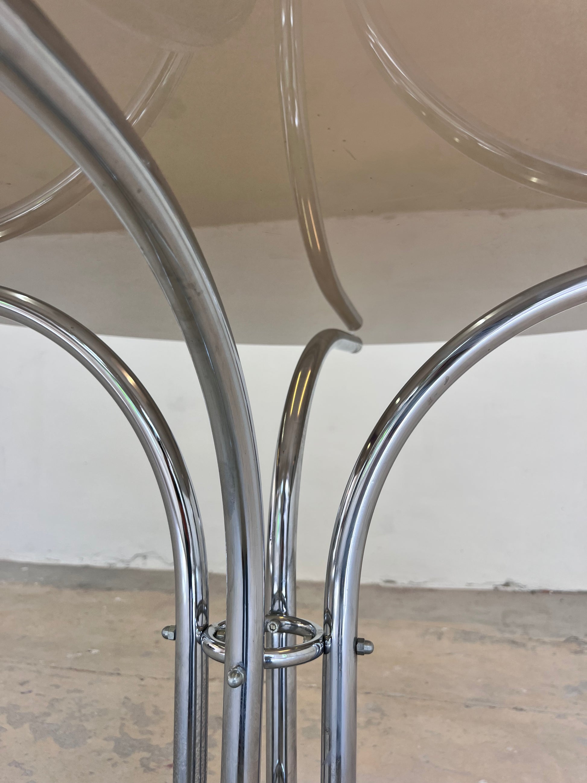 Runder Esstisch Rauchglas & Chrom
