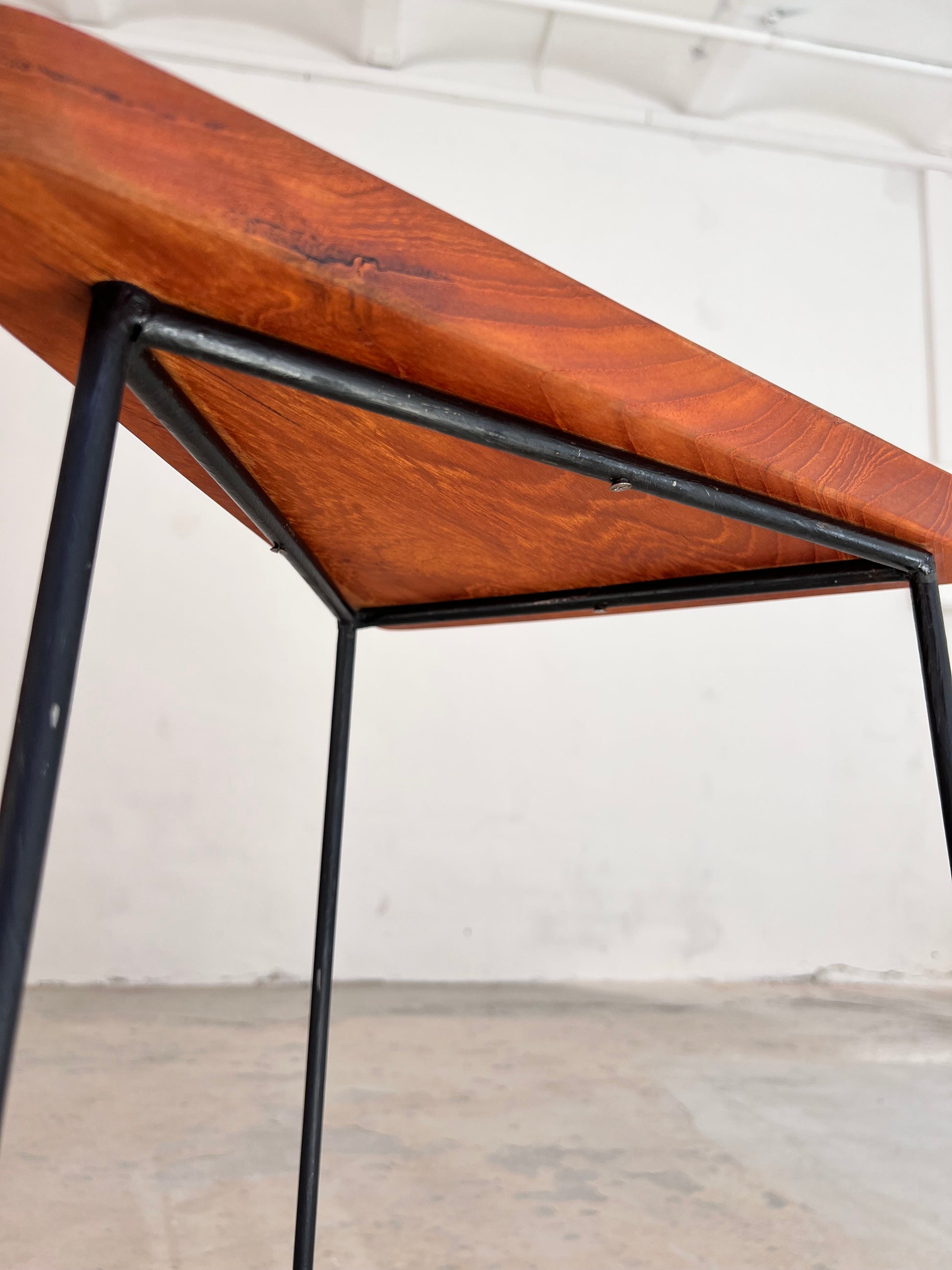 Beistelltisch Dreieck Teak aus Dänemark