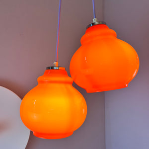 Hängelampe orange Glas aus Westddeutschland