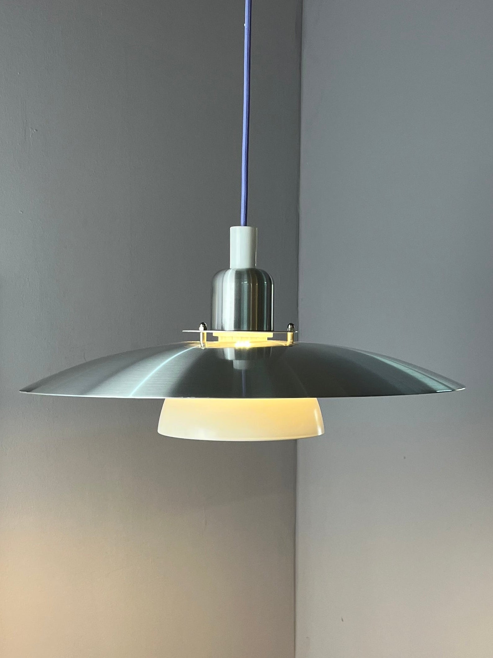 Lamellenlampe silber weiß aus Dänemark