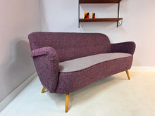 Lade das Bild in den Galerie-Viewer, Sofa lila 50er Jahre
