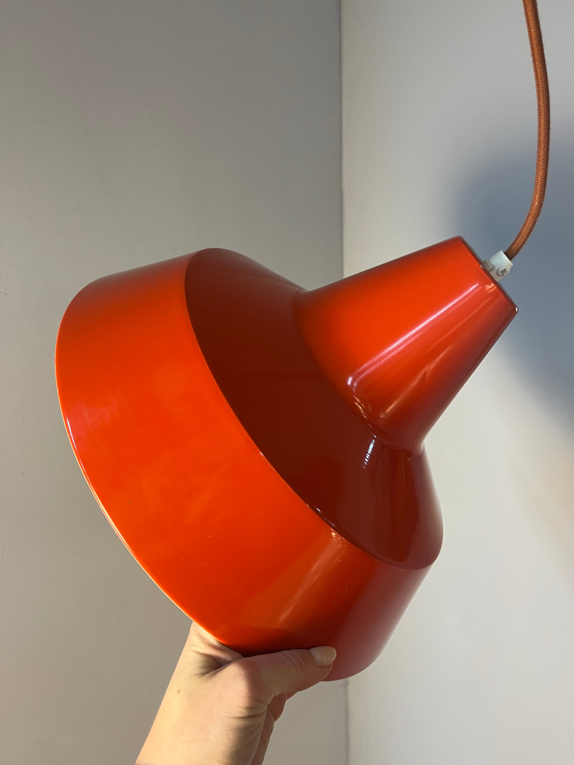 Industrielampe orangerot Metall