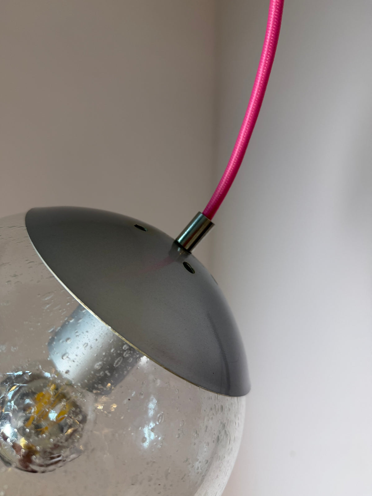 Kleine Kugellampe Strukturglas Metall