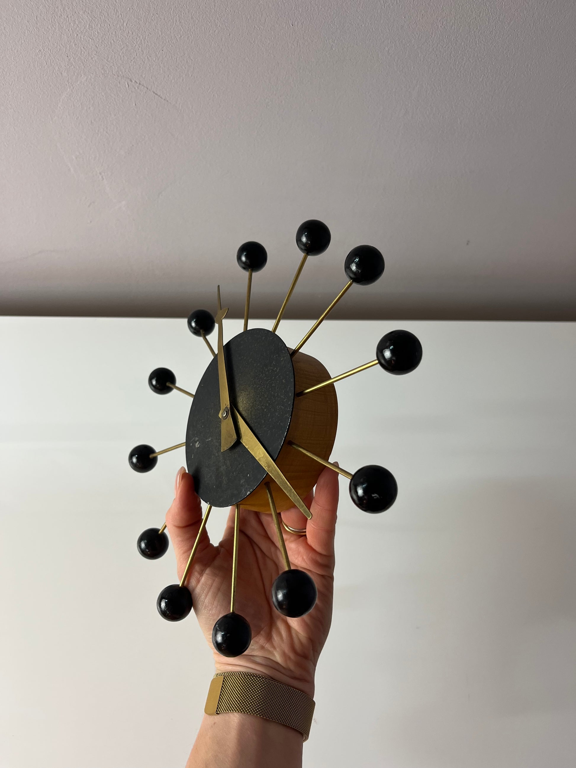 Wanduhr Holz Messing im Stil von George Nelson
