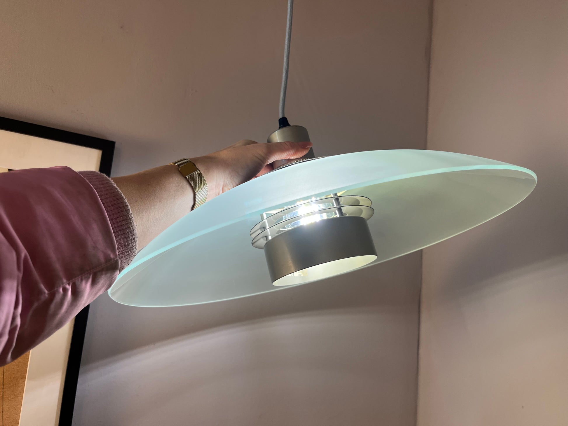 Lamellenlampe Milchglas von von Dana Light