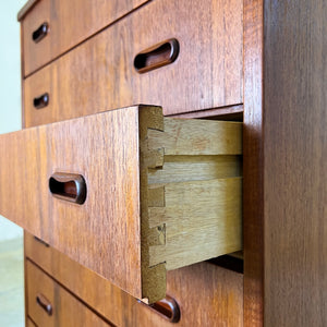 Kommode Teak mit Schloss aus Dänemark