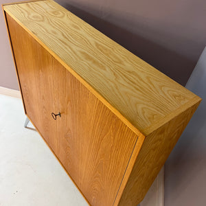 Schrank Typ 605 Esche von Hellerau