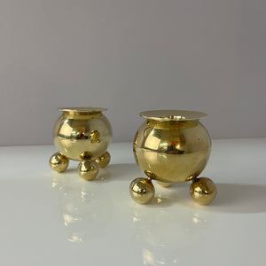 Set: 2x Kugel Kerzenständer Messing von Gusums Bruk