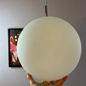 Kugellampe weiß Chrom von Glashütte Limburg