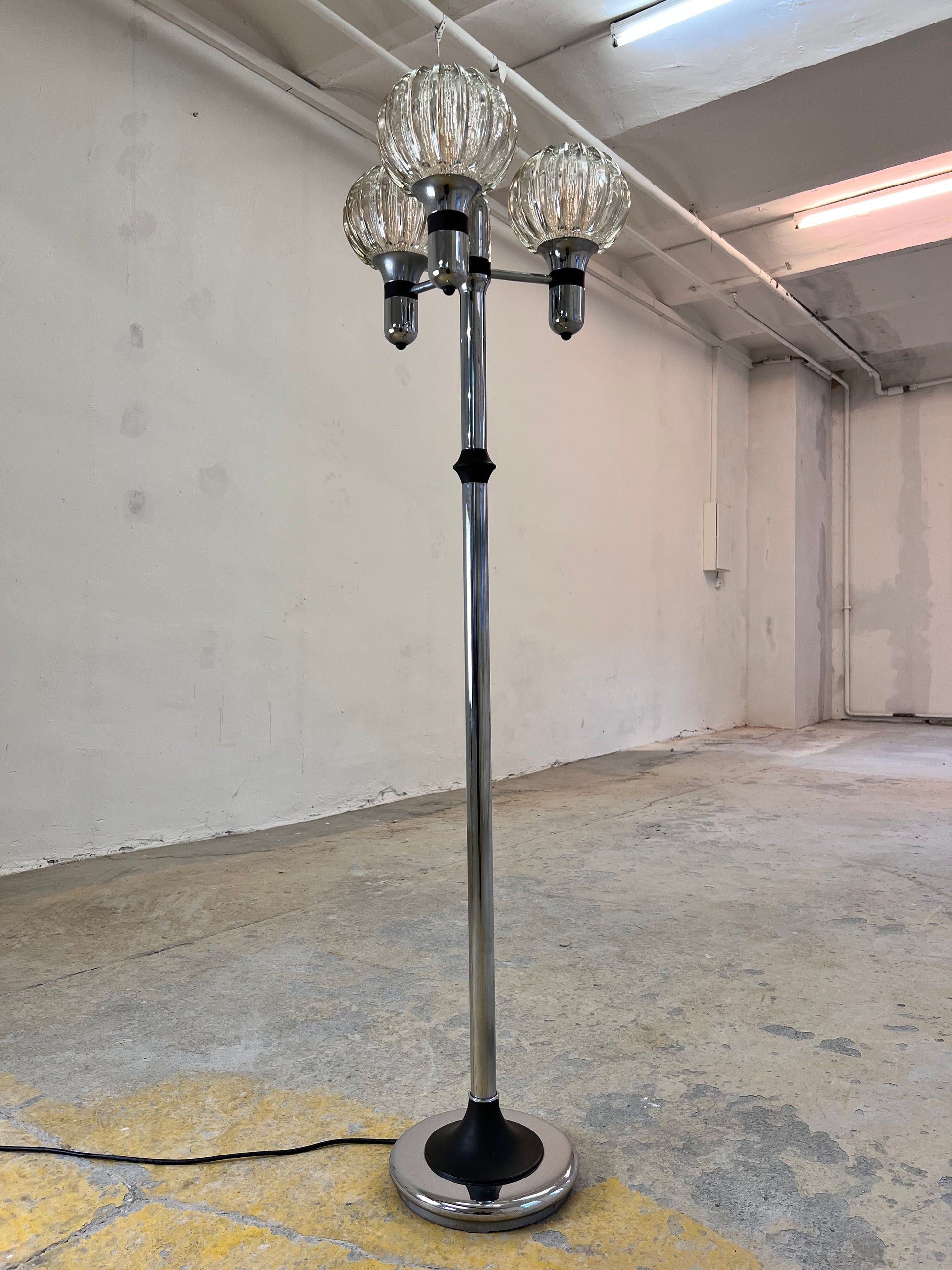 Stehlampe Chrom 70er