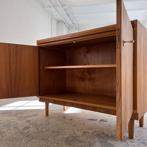 Schrank mit Auszug von Hellerau